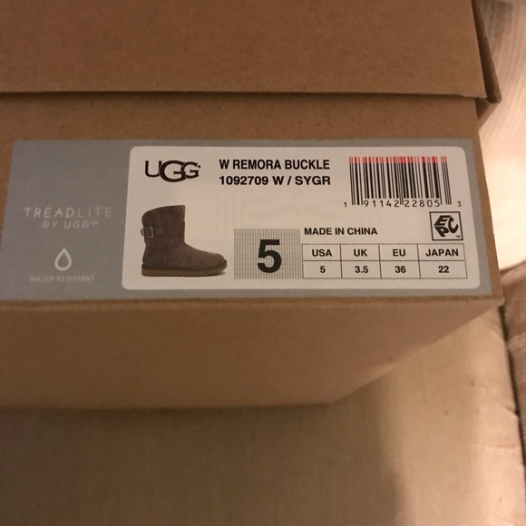 NWB Ugg 5 water resistant soles, sparkling buckle firm - Picture 3 of 8